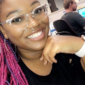 Meet your Posher, Lele